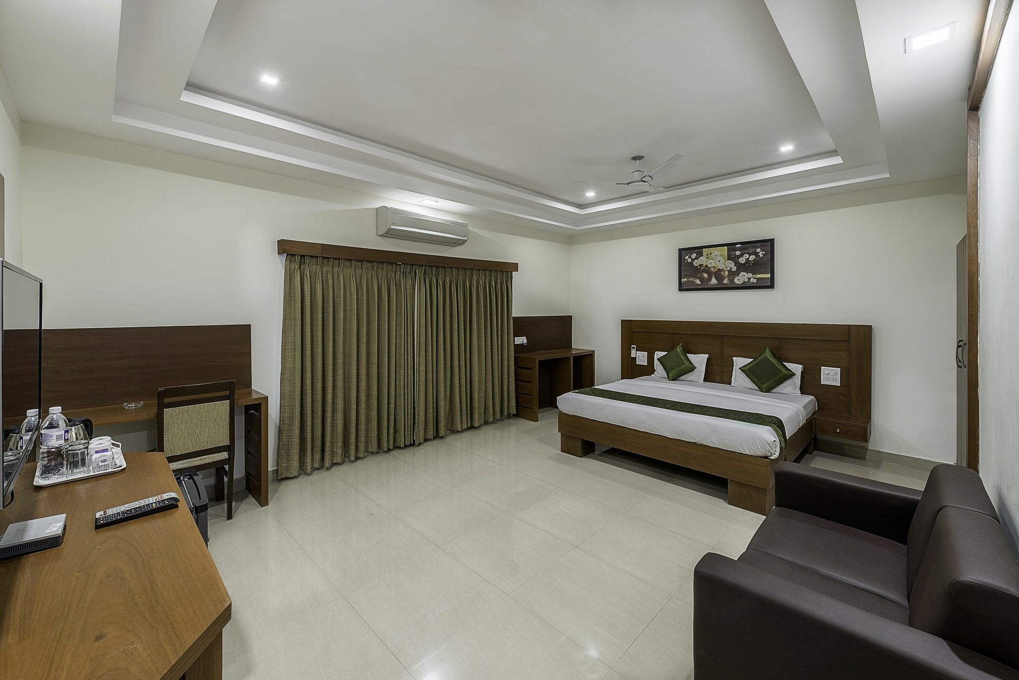 Treebo Trend Hotel Jp Plaza Nampally Hyderabad Ngoại thất bức ảnh