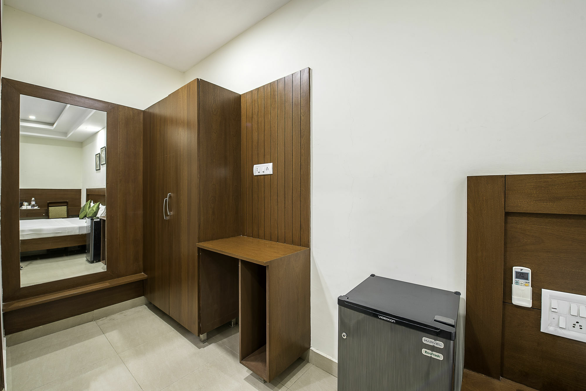 Treebo Trend Hotel Jp Plaza Nampally Hyderabad Ngoại thất bức ảnh