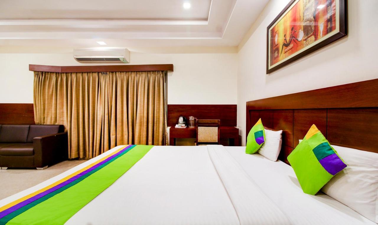 Treebo Trend Hotel Jp Plaza Nampally Hyderabad Ngoại thất bức ảnh