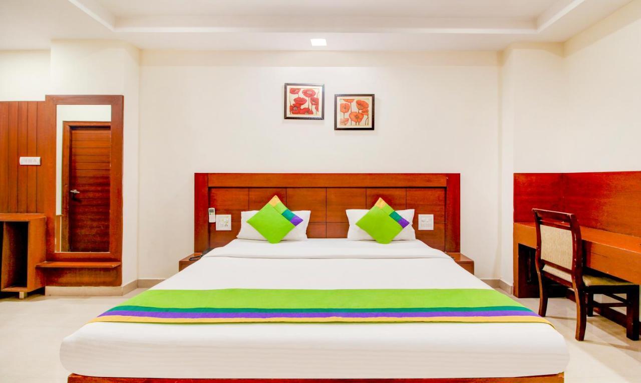 Treebo Trend Hotel Jp Plaza Nampally Hyderabad Ngoại thất bức ảnh